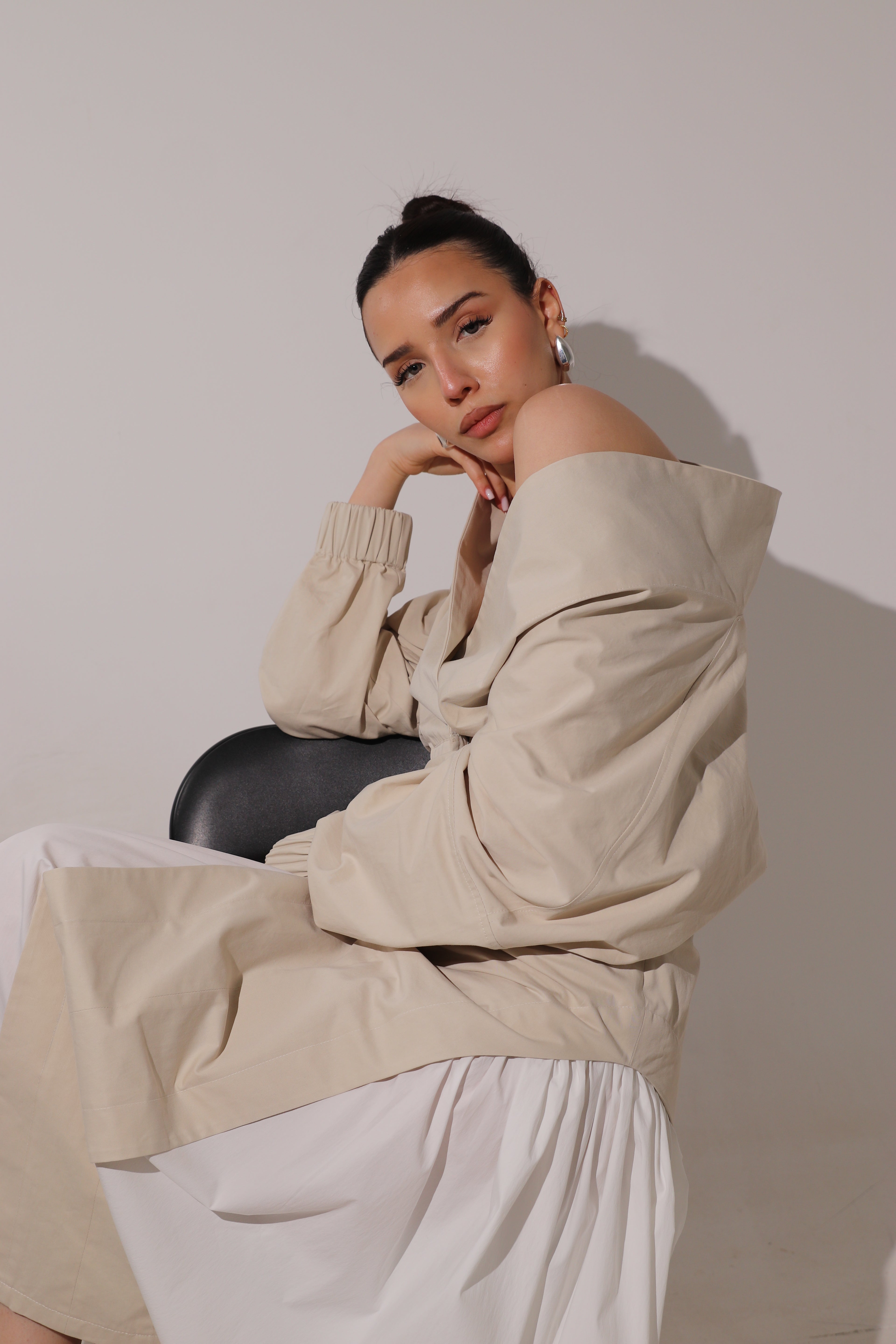 LIGHT BEIGE