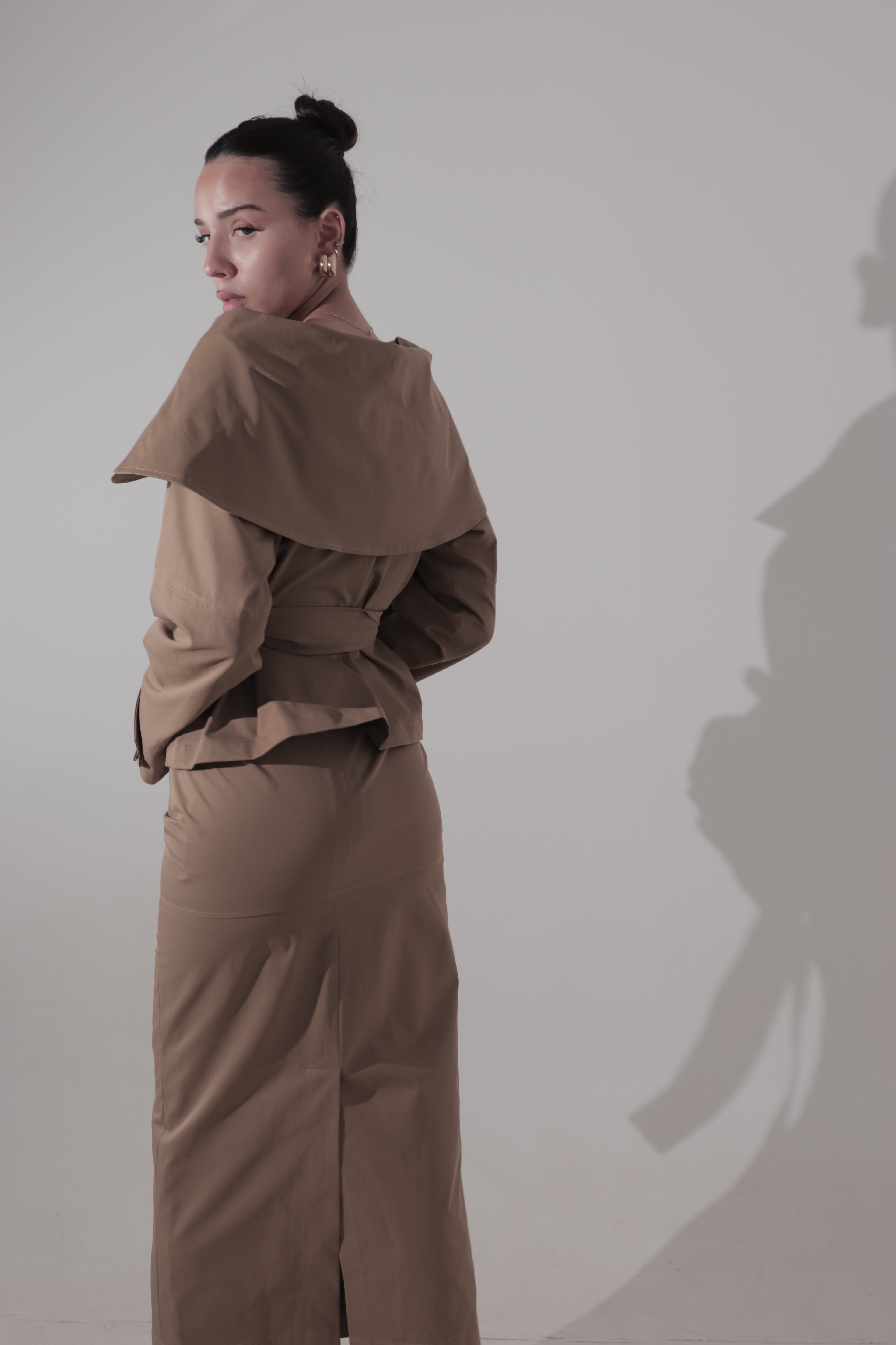 DARK BEIGE